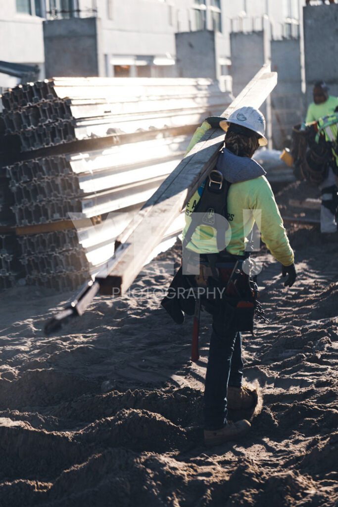 03-construction-location-project-photography-gabrielsphotography-sunrise-concrete-thegallery-sarasota yep-photography-construction-site-commercial-shoot-featuring-building-projects-heavy-machinery-and-progress-photos-hoopers-skanska-onsite