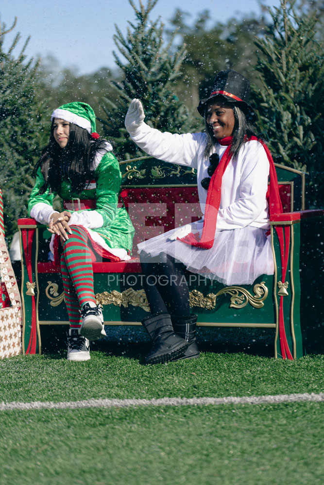 05-titusoneil-wwe-skanska-event-joyofgiving-yepphotography-yep-photography-gabrielsphotography-1 Yep-photography-children-receiving-presents-and-taking-photos-with-santa-claus-at-the-joy-of-giving-charity-event-spreading-holiday-cheer-and-kindness