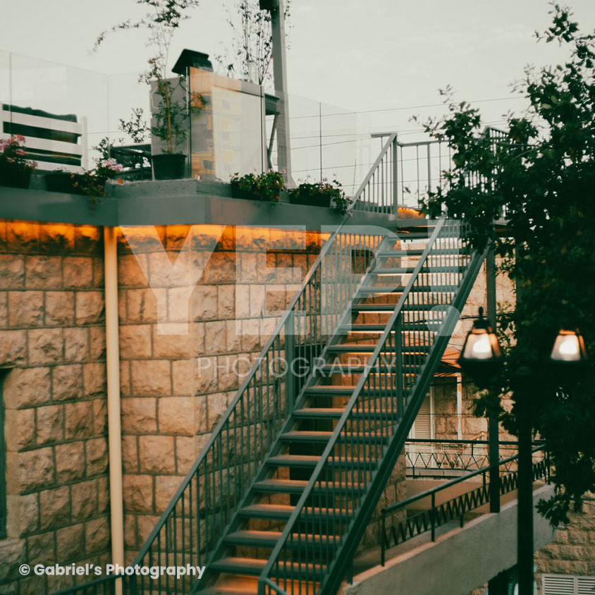 13-Square-cafe-restaurant-Broumana-lebanon-gabrielsphotography-photography-gabriel-aboujaoude-designer-creativedirector yep-photography-square-cafe-broumana-rustic-outdoor-restaurant-photography-featuring-natural-wood-decking-farm-to-table-dishes-and-sunset-views