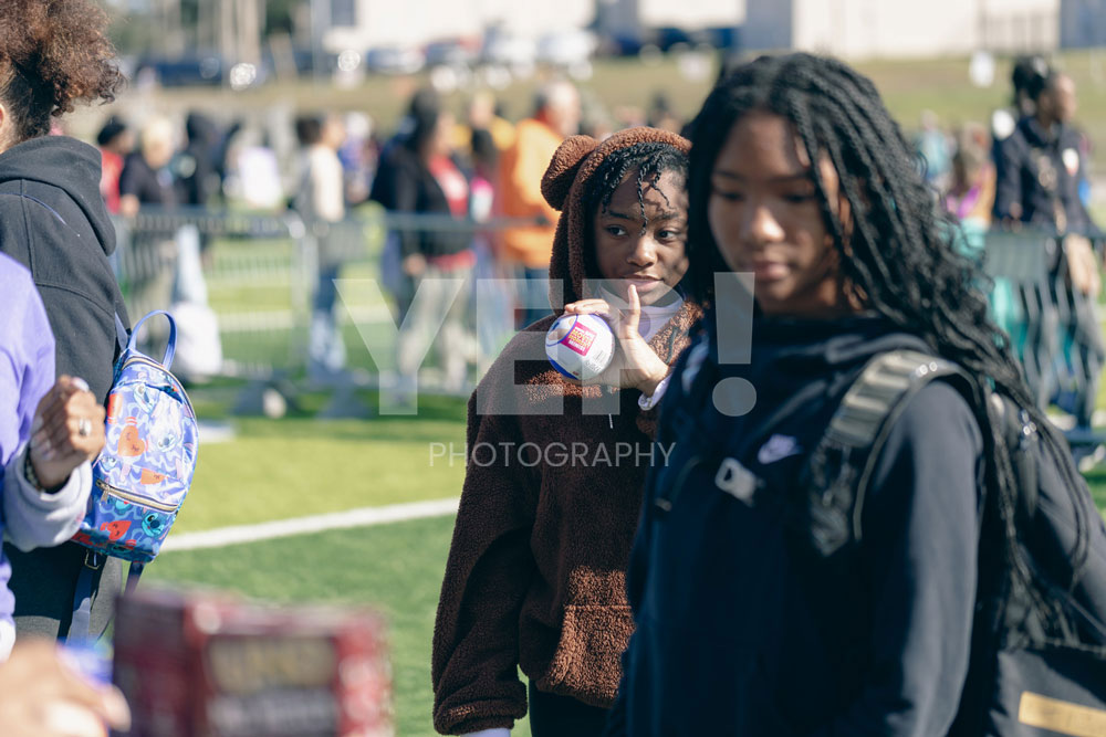 15-titusoneil-wwe-skanska-event-joyofgiving-yepphotography-yep-photography-gabrielsphotography Yep-photography-children-receiving-presents-and-taking-photos-with-santa-claus-at-the-joy-of-giving-charity-event-spreading-holiday-cheer-and-kindness
