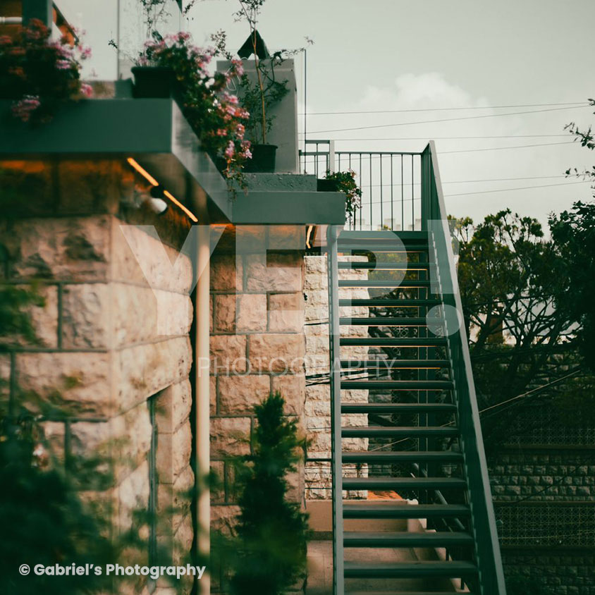 23-Square-cafe-restaurant-Broumana-lebanon-gabrielsphotography-photography-gabriel-aboujaoude-designer-creativedirector yep-photography-square-cafe-broumana-rustic-outdoor-restaurant-photography-featuring-natural-wood-decking-farm-to-table-dishes-and-sunset-views