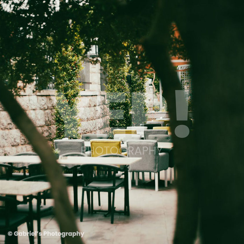 27-Square-cafe-restaurant-Broumana-lebanon-gabrielsphotography-photography-gabriel-aboujaoude-designer-creativedirector yep-photography-square-cafe-broumana-rustic-outdoor-restaurant-photography-featuring-natural-wood-decking-farm-to-table-dishes-and-sunset-views